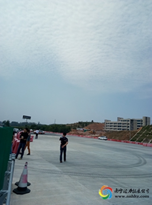 南宁户外拓展训练公司.jpg